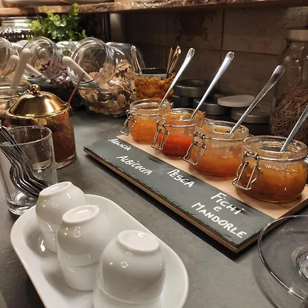 Al 28 فندق مبيت وإفطار بورتوفيرّايو