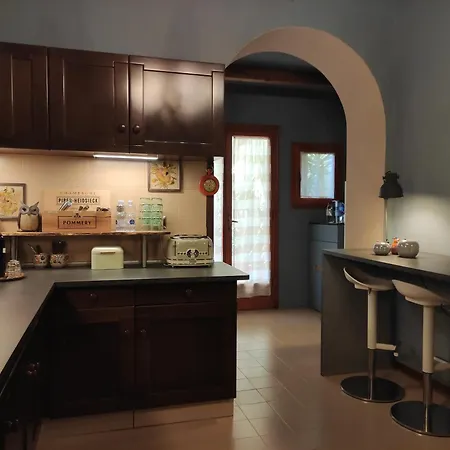 Al 28 فندق مبيت وإفطار بورتوفيرّايو