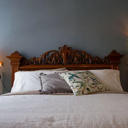 Al 28 فندق مبيت وإفطار بورتوفيرّايو