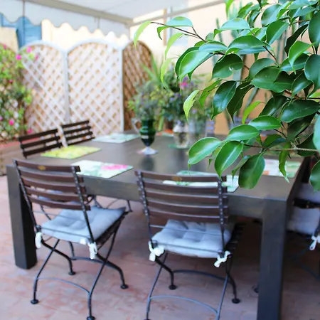 לינה וארוחת בוקר Al 28 3*